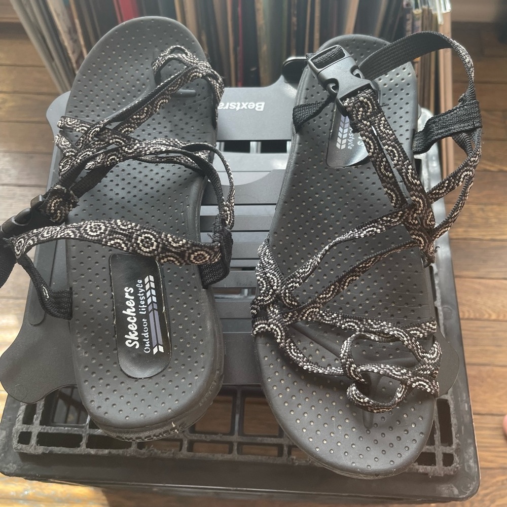 Skechers outdoor lifestyle strappy sandal.